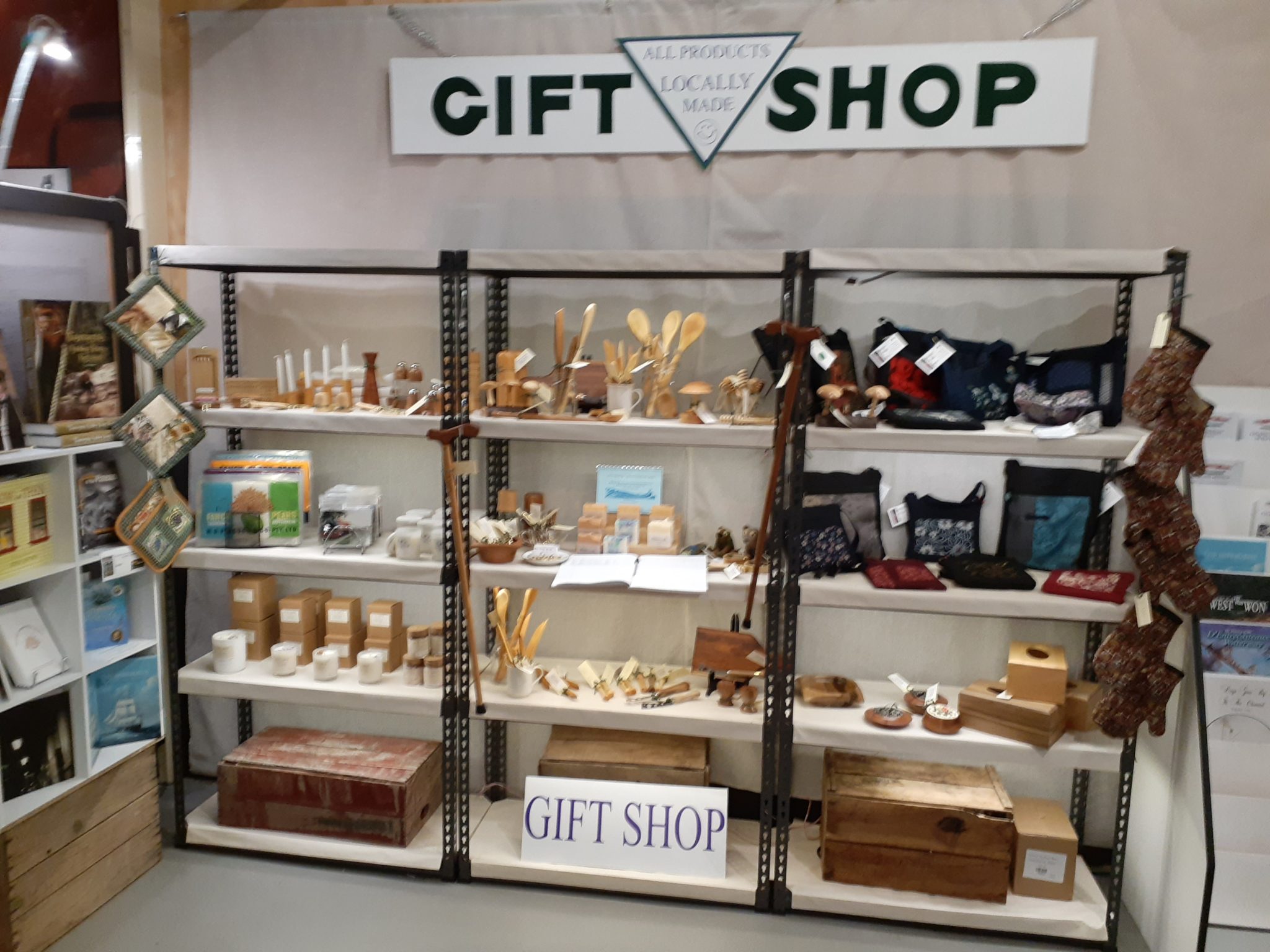 Gift Shop 10-11-2022